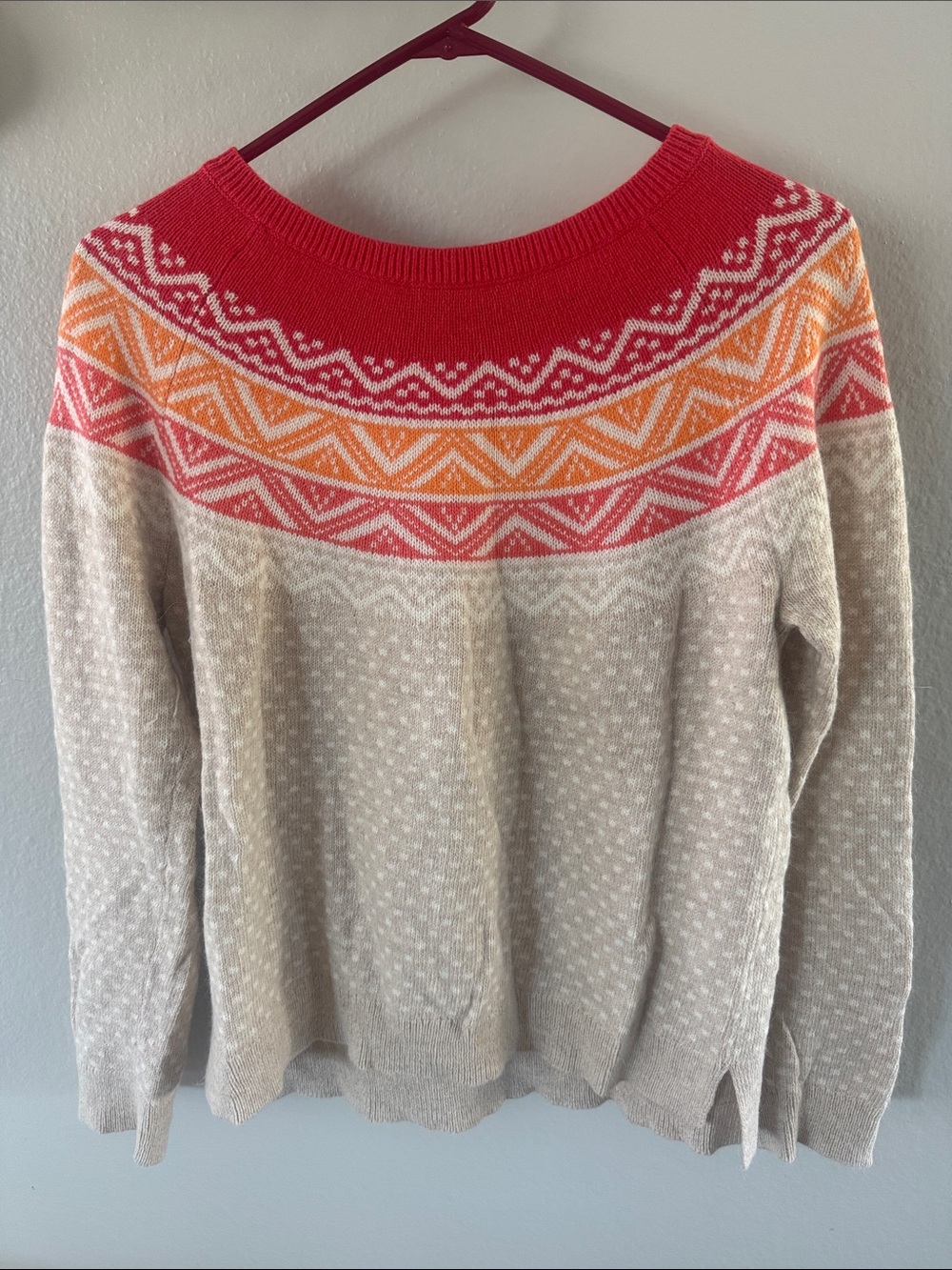 Super soft vintage GAP Crewneck Sweater in Cream with Red, Orange and Pink Yoke
